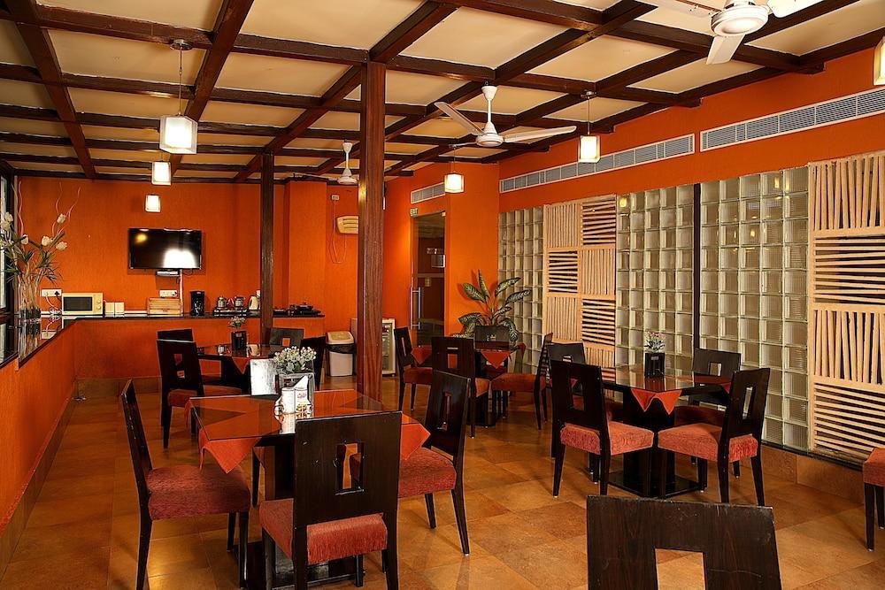 Ahuja Residency Sunder Nagar Hotell New Delhi Exteriör bild