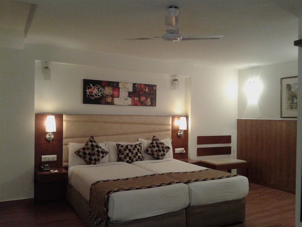 Ahuja Residency Sunder Nagar Hotell New Delhi Exteriör bild
