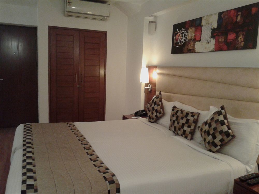 Ahuja Residency Sunder Nagar Hotell New Delhi Exteriör bild