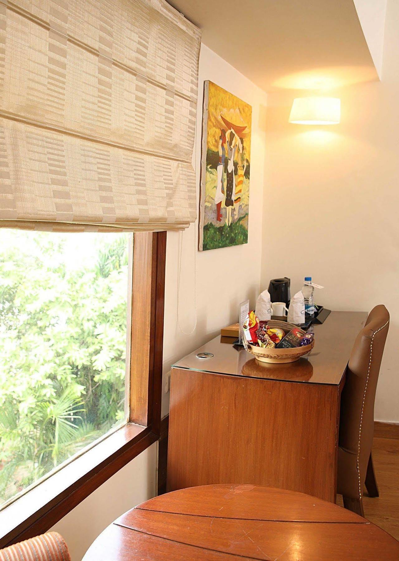 Ahuja Residency Sunder Nagar Hotell New Delhi Exteriör bild