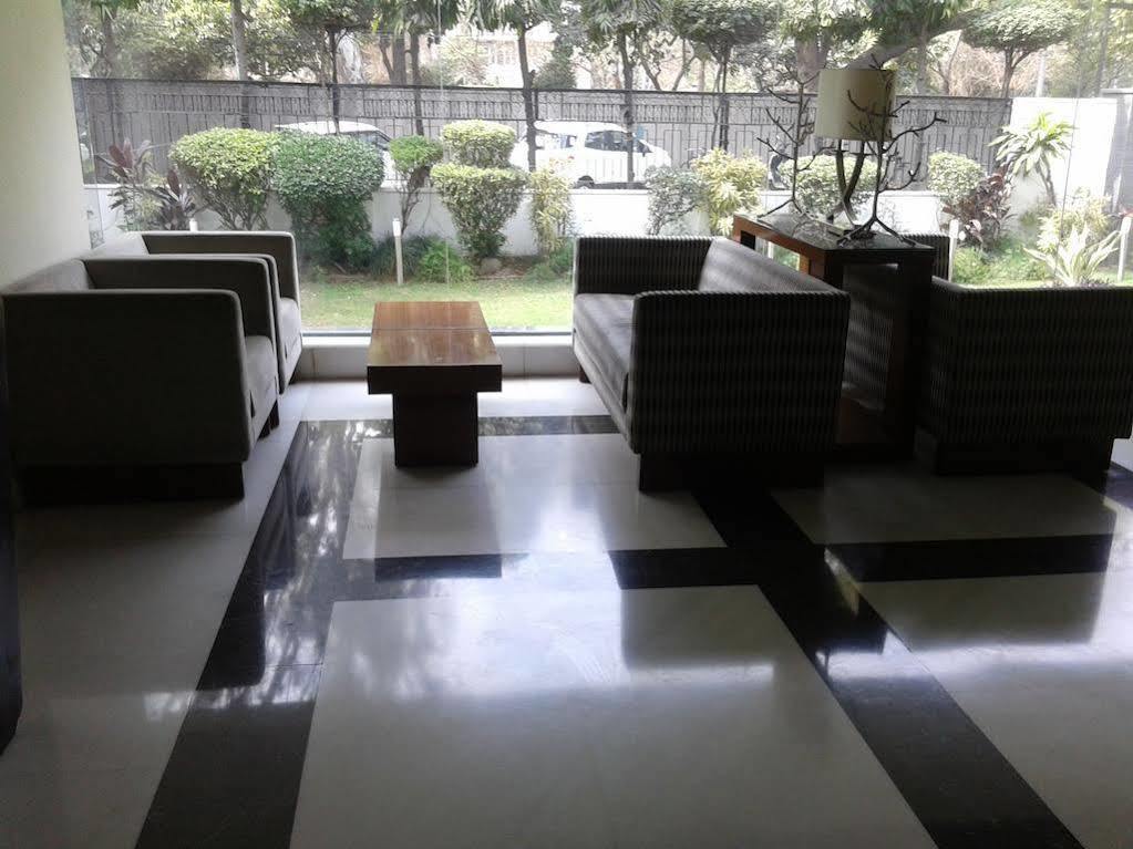 Ahuja Residency Sunder Nagar Hotell New Delhi Exteriör bild