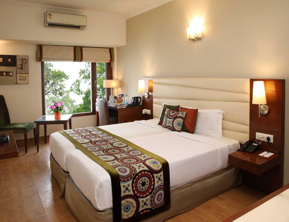 Ahuja Residency Sunder Nagar Hotell New Delhi Exteriör bild