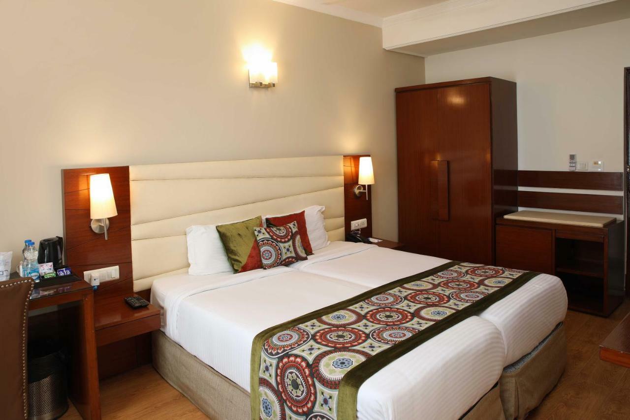 Ahuja Residency Sunder Nagar Hotell New Delhi Exteriör bild