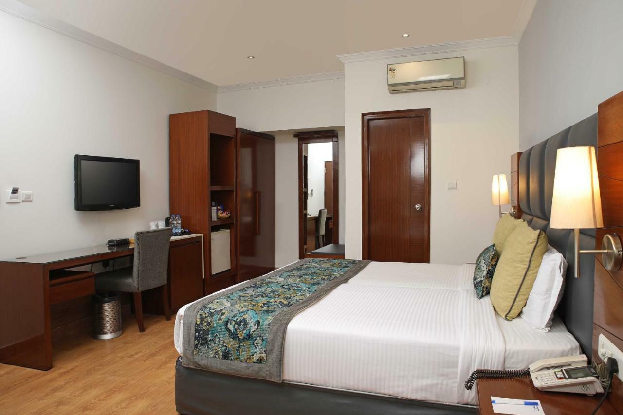 Ahuja Residency Sunder Nagar Hotell New Delhi Exteriör bild
