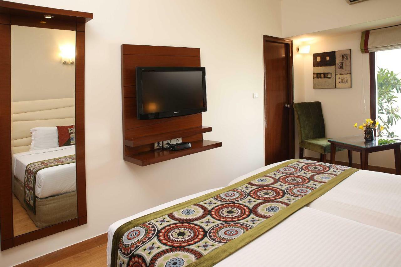 Ahuja Residency Sunder Nagar Hotell New Delhi Exteriör bild