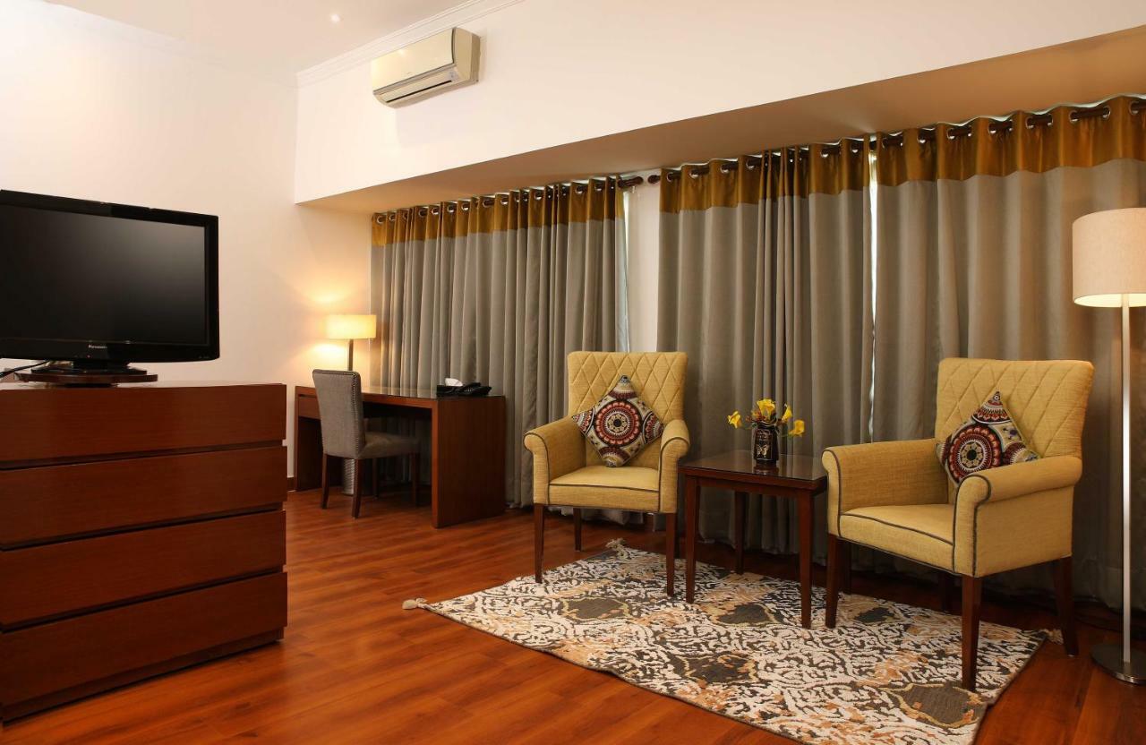Ahuja Residency Sunder Nagar Hotell New Delhi Exteriör bild