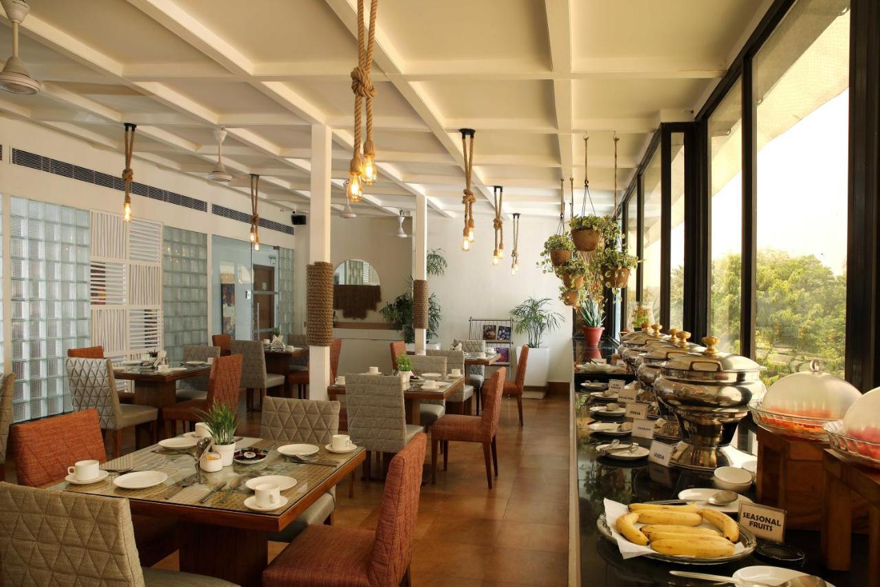 Ahuja Residency Sunder Nagar Hotell New Delhi Exteriör bild