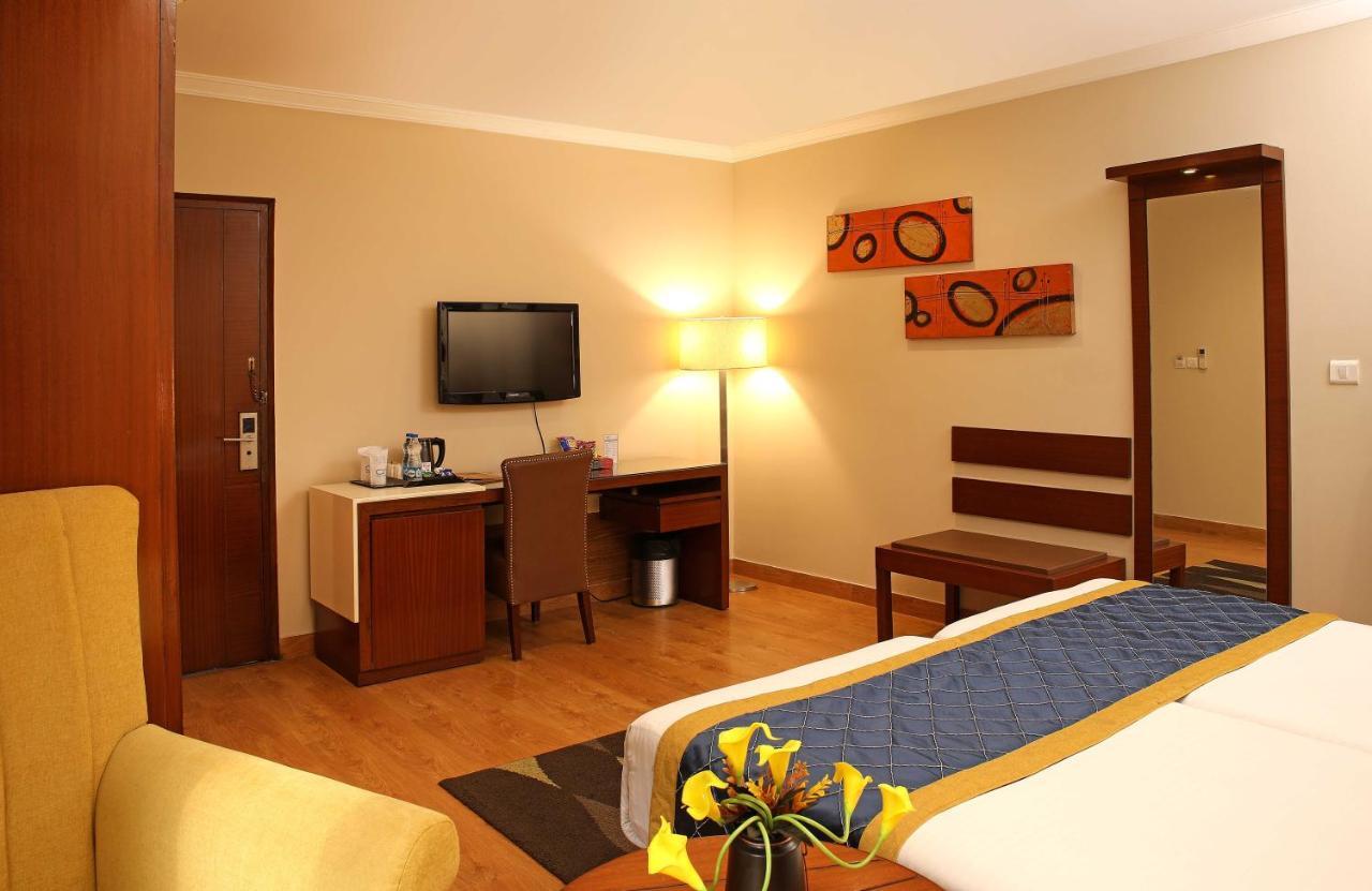Ahuja Residency Sunder Nagar Hotell New Delhi Exteriör bild