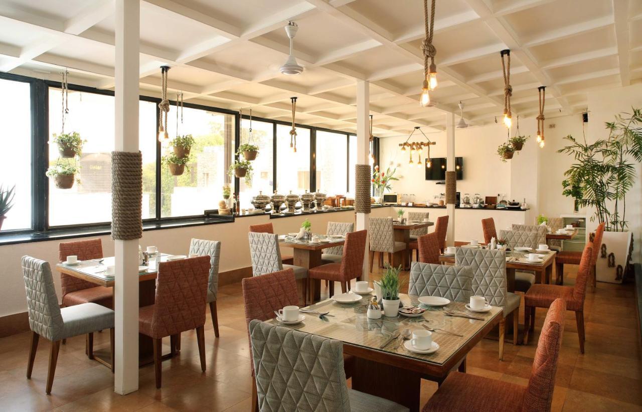 Ahuja Residency Sunder Nagar Hotell New Delhi Exteriör bild