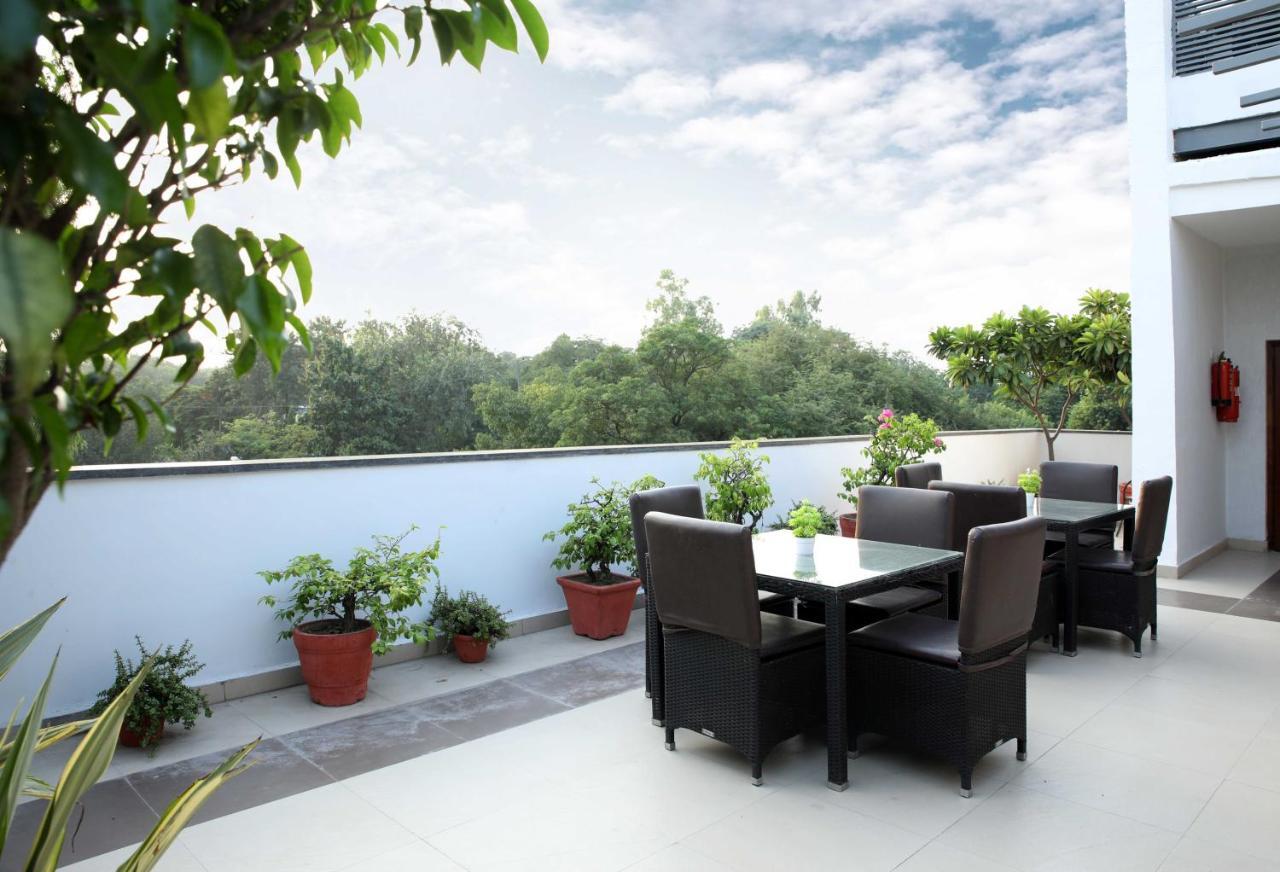 Ahuja Residency Sunder Nagar Hotell New Delhi Exteriör bild