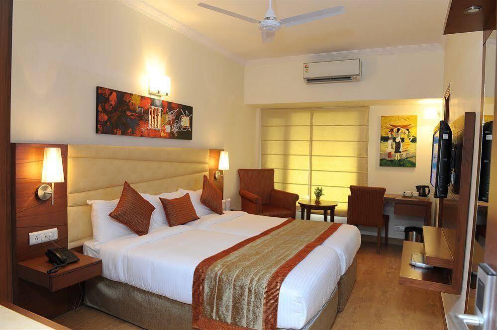 Ahuja Residency Sunder Nagar Hotell New Delhi Exteriör bild